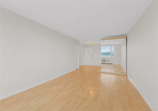 Photo 3 of House for sale at 5800 Arlington Ave #9P, Bronx, NY 10471 | MLS# 1060560 | Listing updated on 2026-10-08