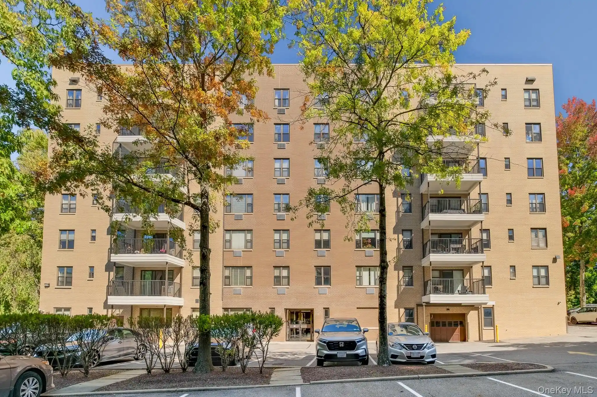 Listing Photo 2 - Condo for sale in 25 Stewart Pl located at 25 Stewart Pl, Mount Kisco, NY 10549 - Unit #418