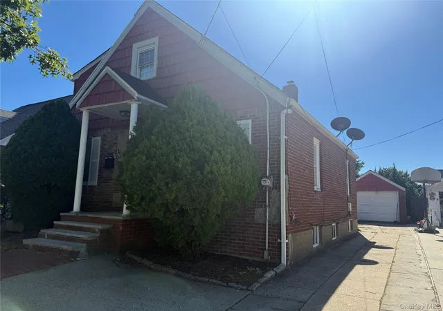 Photo 1 of Single family home for sale at 136 Henry St, Valley Stream, NY 11580 | MLS# 1060615 | Listing updated on 2026-10-08