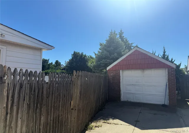 Photo 2 of Single family home for sale at 136 Henry St, Valley Stream, NY 11580 | MLS# 1060615 | Listing updated on 2026-10-08