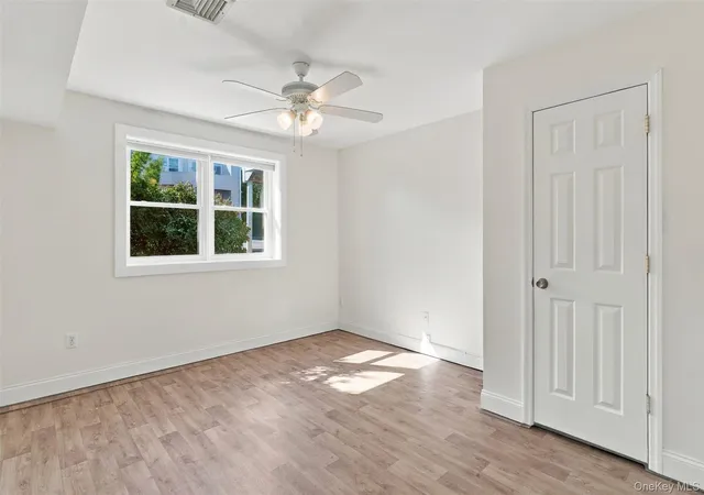 Listing Photo 5 - Condo for sale in building located at 216 W, Pleasant Valley, NY 12569 - Unit #61
