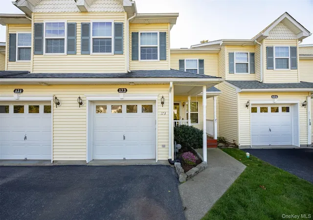 Photo 2 of Single family home for sale at 173 Pinebrook Dr, Hyde Park, NY 12538 | MLS# 1060629 | Listing updated on 2026-10-09