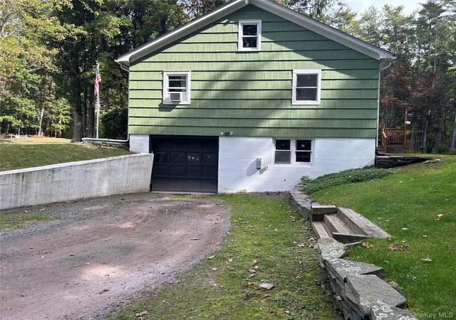 Photo 3 of Single family home for sale at 181 Eldred Yulan Rd, Highland, NY 12732 | MLS# 1060630 | Listing updated on 2026-10-10