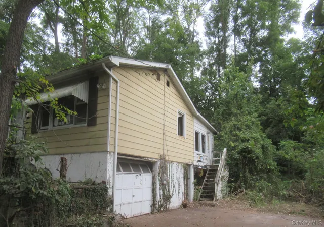 Photo 3 of Single family home for sale at 5108 Route 9, Staatsburg, NY 12580 | MLS# 1060661 | Listing updated on 2026-10-09