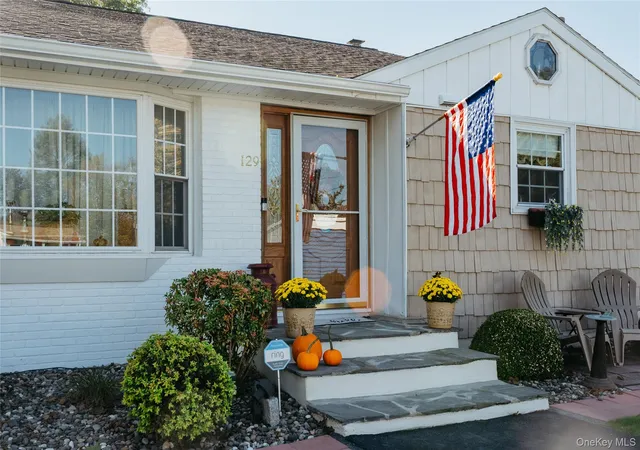 Photo 3 of Single family home for sale at 129 Southfield St, Ulster, NY 12401 | MLS# 1060674 | Listing updated on 2026-10-09