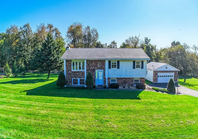 Single family home for sale at 8 Gunsch Est Dr, Newburgh, NY 12550 | MLS# 1060686