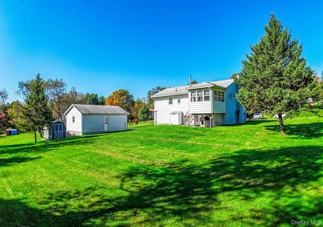 Photo 4 of Single family home for sale at 8 Gunsch Est Dr, Newburgh, NY 12550 | MLS# 1060686 | Listing updated on 2026-10-10