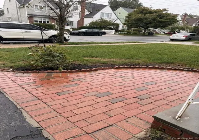 Photo 3 of House for sale at 36 Gordon Rd, Valley Stream, NY 11581 | MLS# 1060706 | Listing updated on 2026-10-11
