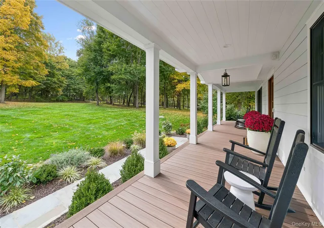 Photo 2 of Single family home for sale at 4 Willow Crst Dr, Somers, NY 10536 | MLS# 1060720 | Listing updated on 2026-10-25