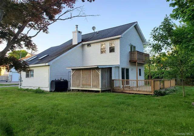 Photo 3 of Single family home for sale at 12 W Narcissus Rd, Mastic Beach, NY 11951 | MLS# 1060753 | Listing updated on 2026-10-09