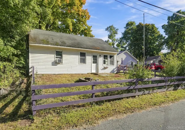Photo 3 of Single family home for sale at 34 Mckinley Ln, Poughkeepsie, NY 12601 | MLS# 1060765 | Listing updated on 2026-10-12