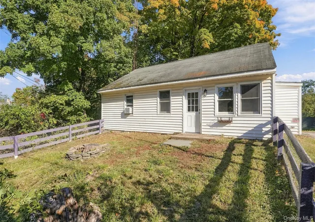 Photo 3 of Single family home for sale at 34 Mckinley Ln, Poughkeepsie, NY 12601 | MLS# 1060765 | Listing updated on 2026-10-12