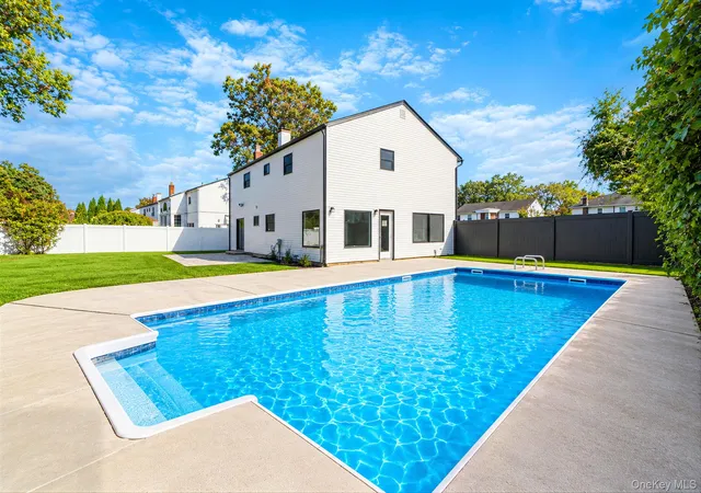 Photo 3 of Single family home for sale at 84 Empress Pines Dr, Nesconset, NY 11767 | MLS# 1060781 | Listing updated on 2026-10-09