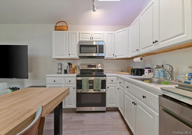 Photo 3 of Single family home for sale at 30 Ormond Ave, Brookhaven, NY 11784 | MLS# 1060785 | Listing updated on 2026-10-10