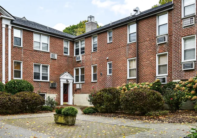 Condo for sale at 327 Palmer Ter #2E, Mamaroneck, NY 10543 | MLS# 1060796