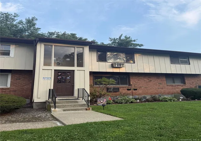 Condo for sale at 508 Parr Meadow Dr #5H, Newburgh, NY 12550 | MLS# 1060807