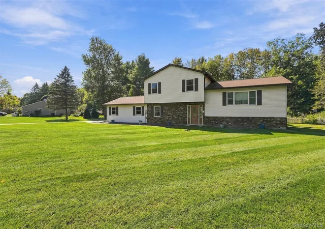 Photo 1 of Single family home for sale at 23 Stephen Dr, Hopewell Junction, NY 12533 | MLS# 1060814 | Listing updated on 2026-10-09