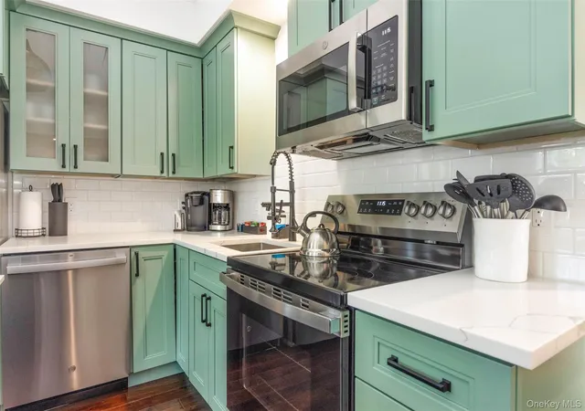 Photo 4 of Single family home for sale at 430 1st Street, Greenport, NY 11944 | MLS# 1060864 | Listing updated on 2026-10-09