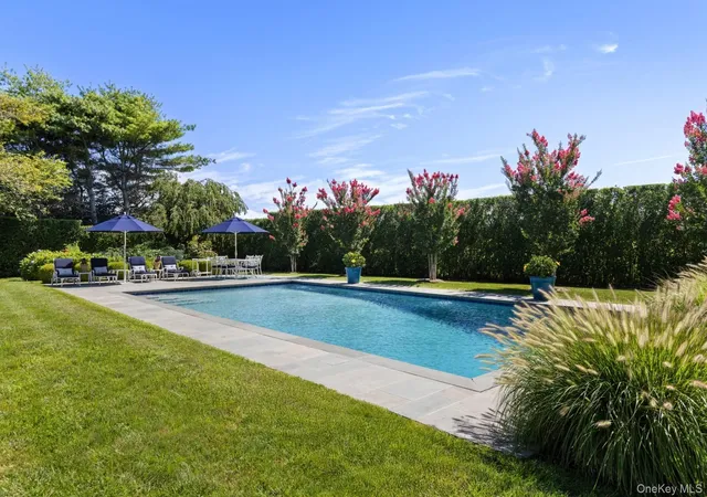 Photo 3 of Single family home for sale at 9 Millfarm Ln, Southampton, NY 11968 | MLS# 1060873 | Listing updated on 2026-10-09