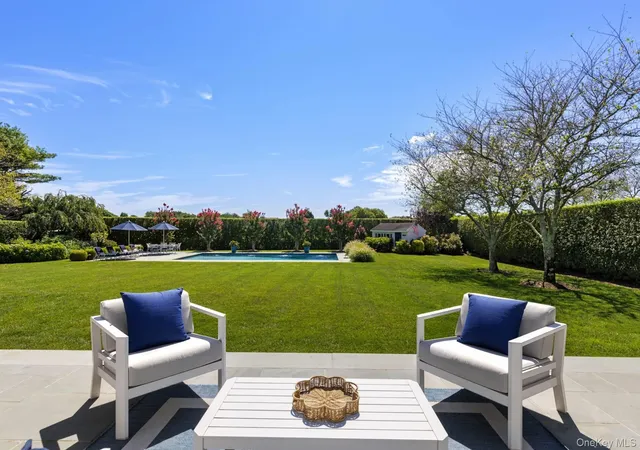 Photo 4 of Single family home for sale at 9 Millfarm Ln, Southampton, NY 11968 | MLS# 1060873 | Listing updated on 2026-10-09