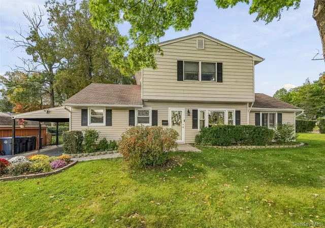 Photo 2 of Single family home for sale at 43 Capt Shankey Dr, Garnerville, NY 10923 | MLS# 1060896 | Listing updated on 2026-10-09