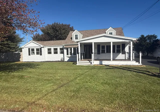 Photo 1 of Single family home for sale at 51 Tameling Ave, Babylon, NY 11702 | MLS# 1060910 | Listing updated on 2026-10-09