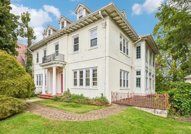 Photo 1 of Single family home for sale at 131 Esplanade, Mount Vernon, NY 10553 | MLS# 1060917 | Listing updated on 2026-10-21
