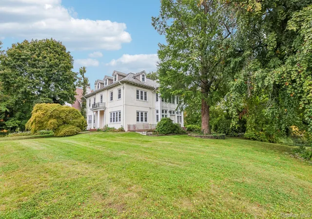 Photo 2 of Single family home for sale at 131 Esplanade, Mount Vernon, NY 10553 | MLS# 1060917 | Listing updated on 2026-10-21