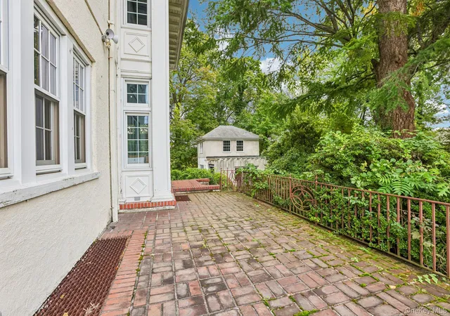 Photo 50 of Single family home for sale at 131 Esplanade, Mount Vernon, NY 10553 | MLS# 1060917 | Listing updated on 2026-10-21