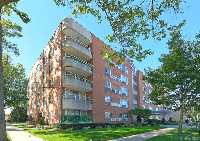 Photo 1 of Condo for sale at 205 Mineola Blvd #5I, Mineola, NY 11501 | MLS# 1060956 | Listing updated on 2026-10-11