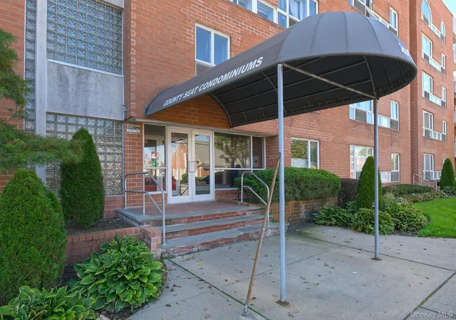 Photo 3 of Condo for sale at 205 Mineola Blvd #5I, Mineola, NY 11501 | MLS# 1060956 | Listing updated on 2026-10-11