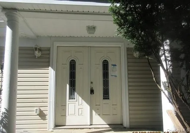 Photo 3 of Single family home for sale at 802 Route 9w S, Congers, NY 10920 | MLS# 1061036 | Listing updated on 2026-10-09