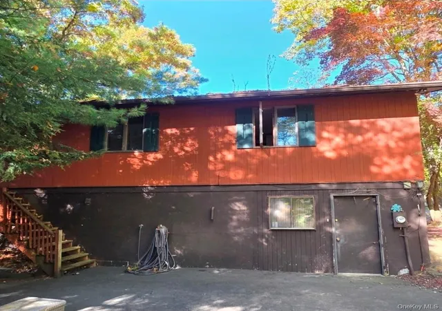 Photo 3 of Single family home for sale at 36 Pebble Path, Rock Hill, NY 12775 | MLS# 1061037 | Listing updated on 2026-10-09