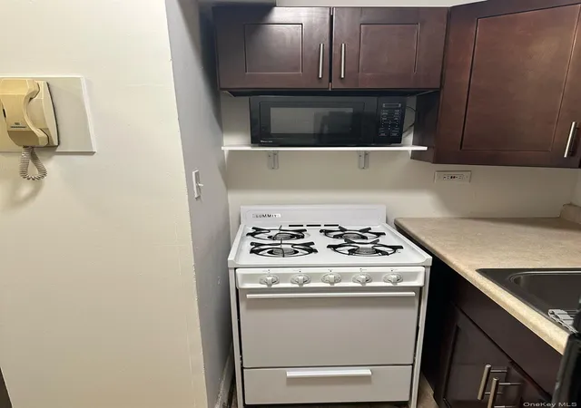 Listing Photo 1 - Condo for sale in building located at 150-38 Union Turnpike, New York, NY 11367 - Unit #8L