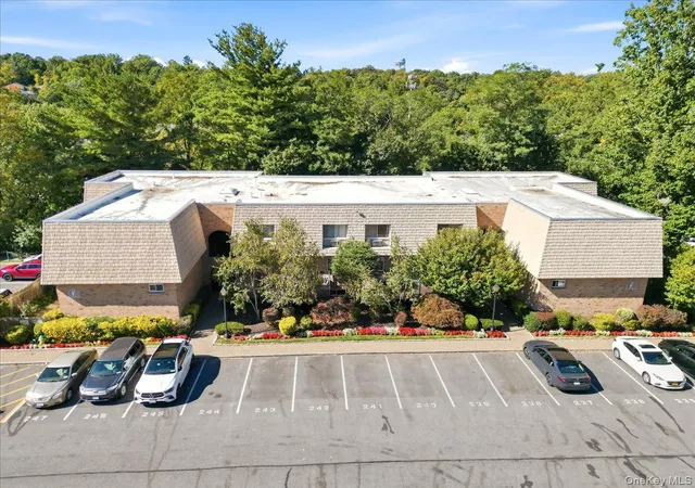 Condo for sale at 330 Central Park Ave #F12, Scarsdale, NY 10583 | MLS# 1061039
