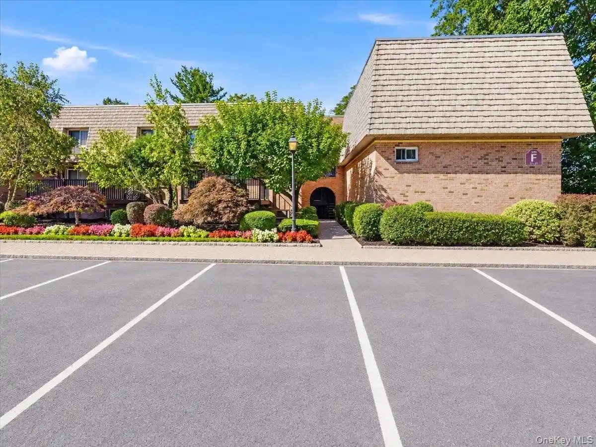 Listing Photo 36 - Condo for sale in 330 Central Park Ave located at 330 Central Park Ave, Scarsdale, NY 10583 - Unit #F12
