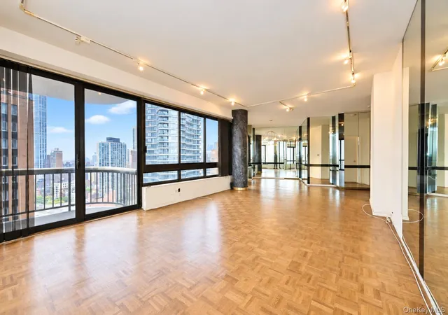Photo 1 of House for sale at 167 E 61st Street #28E, New York, NY 10065 | MLS# 1061067 | Listing updated on 2026-10-09