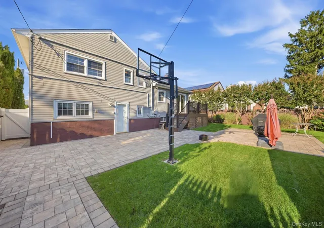 Photo 4 of Single family home for sale at 2624 Flower St, Westbury, NY 11590 | MLS# 1061069 | Listing updated on 2026-10-11
