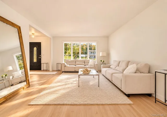 Photo 4 of Single family home for sale at 48 Glen Wood Rd, New Castle, NY 10546 | MLS# 1061075 | Listing updated on 2026-10-29