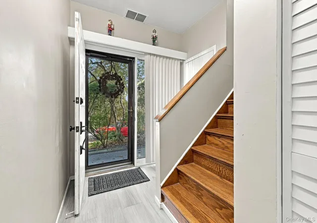 Photo 3 of Condo for sale at 125 Whitetail Cir, Ossining, NY 10562 | MLS# 1061081 | Listing updated on 2026-10-10