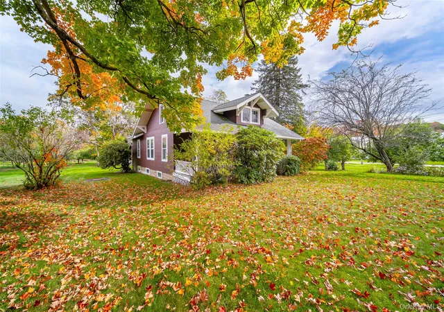 Photo 3 of Single family home for sale at 261 Orchard Rd, Highland, NY 12528 | MLS# 1061083 | Listing updated on 2026-10-21