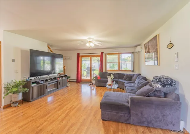 Photo 4 of Single family home for sale at 220 Jerusalem Ave, Oyster Bay, NY 11801 | MLS# 1061103 | Listing updated on 2026-10-11