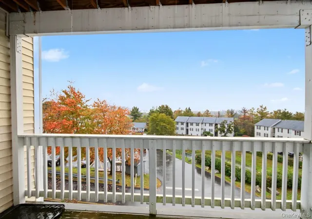 Listing Photo 3 - Condo for sale in building located at 22 Lexington Hl, Monroe, NY 10926 - Unit #3