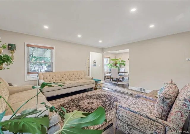 Photo 3 of Single family home for sale at 1517 Falmouth Ave, New Hyde Park, NY 11040 | MLS# 1061141 | Listing updated on 2026-10-11