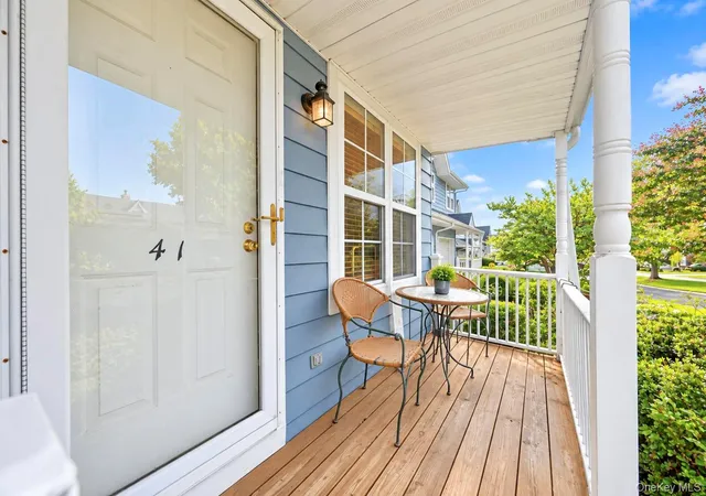 Listing Photo 4 - Condo for sale in building located at 41 Maple Wing Dr, Central Islip, NY 11722