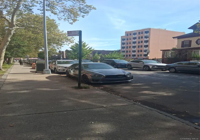 Photo 3 of Condo for sale at 2033 Mcgraw Ave #6E, Bronx, NY 10462 | MLS# 1061174 | Listing updated on 2026-10-10