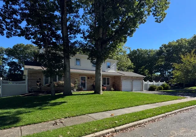 Photo 2 of Single family home for sale at 45 Birch St, Brookhaven, NY 11755 | MLS# 1061176 | Listing updated on 2026-10-12