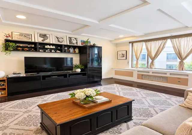 Listing Photo 4 - Condo for sale in building located at 6405 Yellowstone Blvd, New York, NY 11375 - Unit #PH502