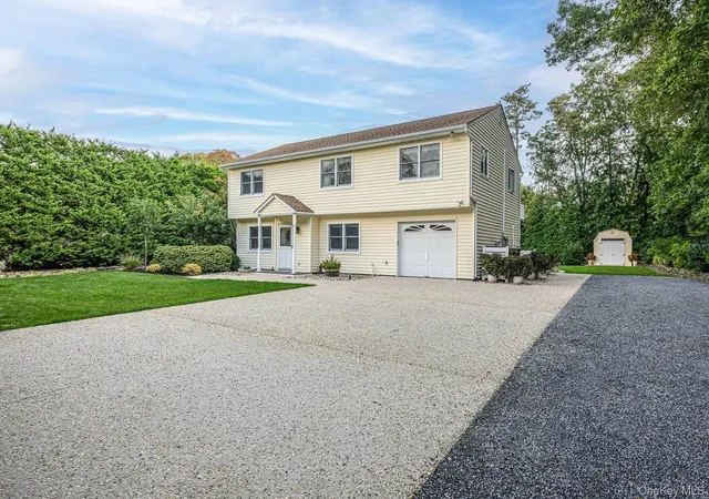 Single family home for sale at 16b Squiretown Rd, Southampton, NY 11946 | MLS# 1061201