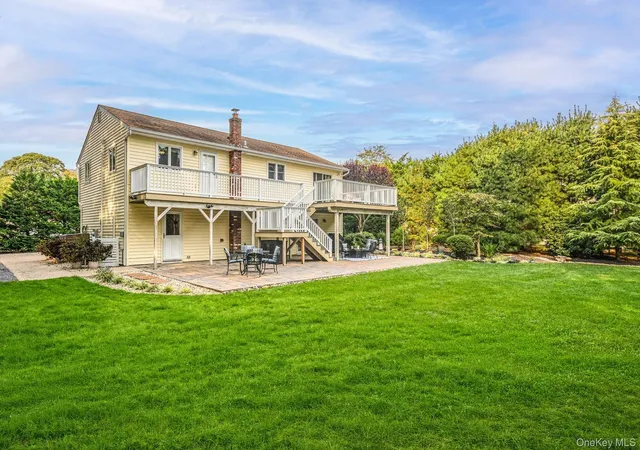 Photo 4 of Single family home for sale at 16b Squiretown Rd, Southampton, NY 11946 | MLS# 1061201 | Listing updated on 2026-10-12